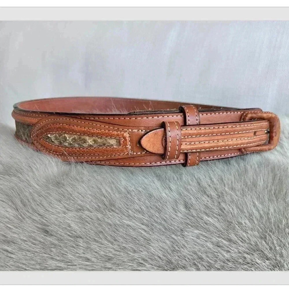 Genuine Rattlesnake Leather Belt Made in Mexico Size 28/33" Length Men's/Boy's - Picture 1 of 7